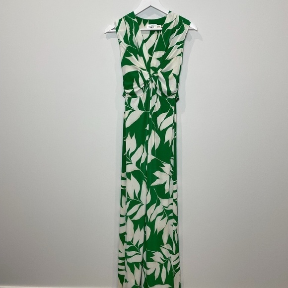 Eliza J Twist Front Leaf Pattern Sleeveless Maxi Dress - Picture 4 of 10